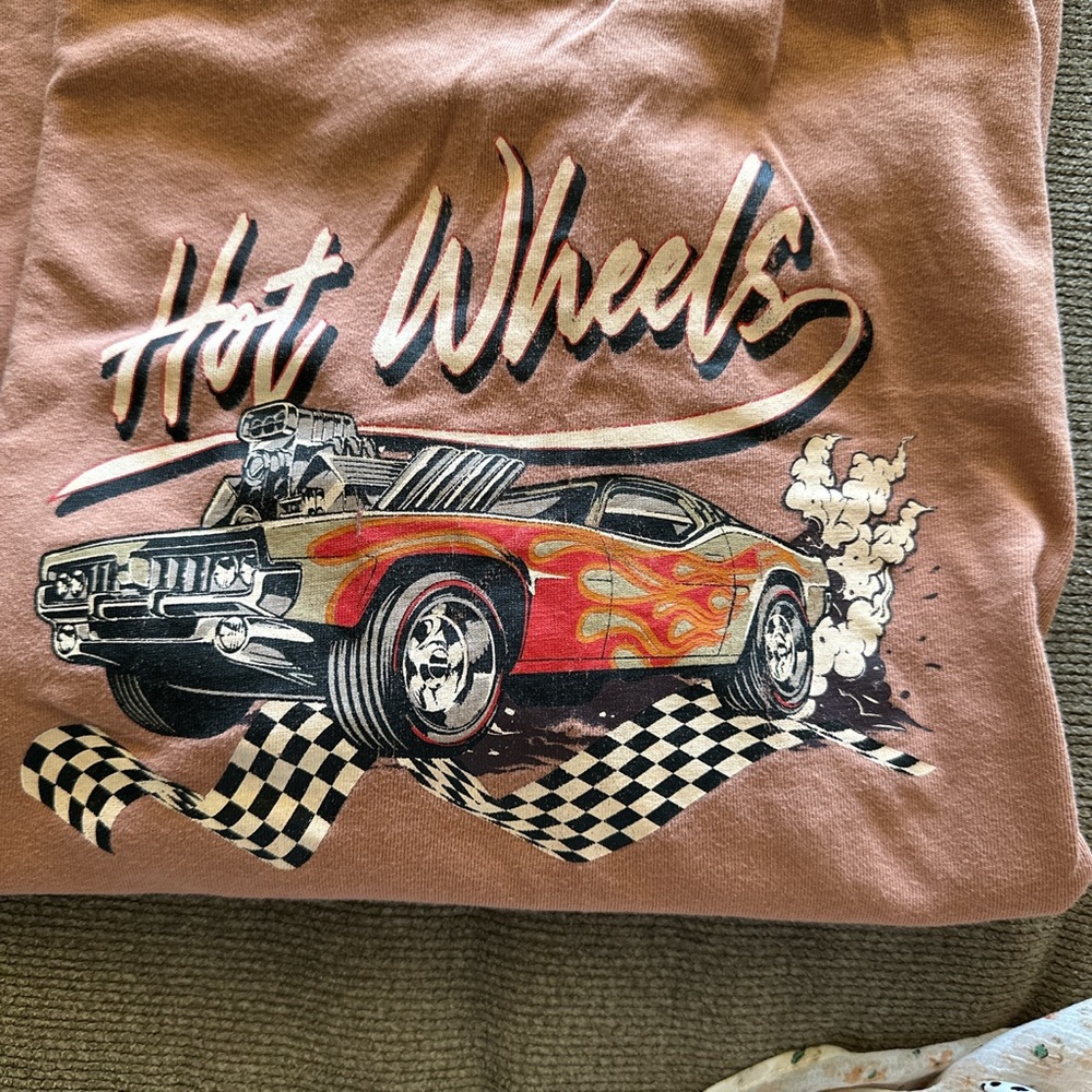 men’s large graphic tee